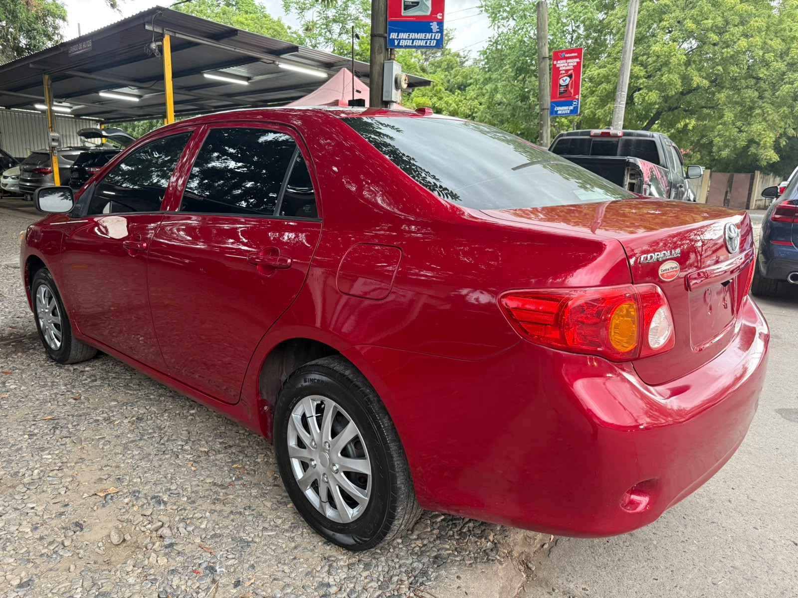 Toyota Corolla 2010 - foto 2