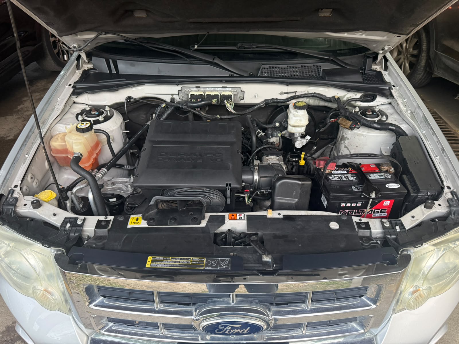 Ford Escape 2010 - foto 2