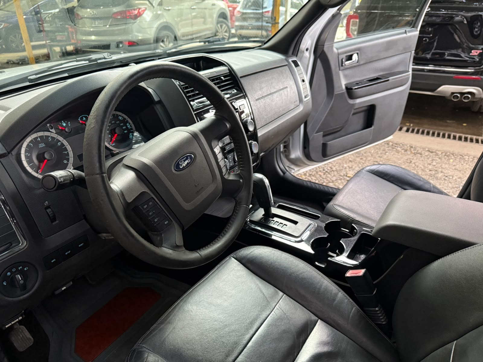 Ford Escape 2010 - foto 3