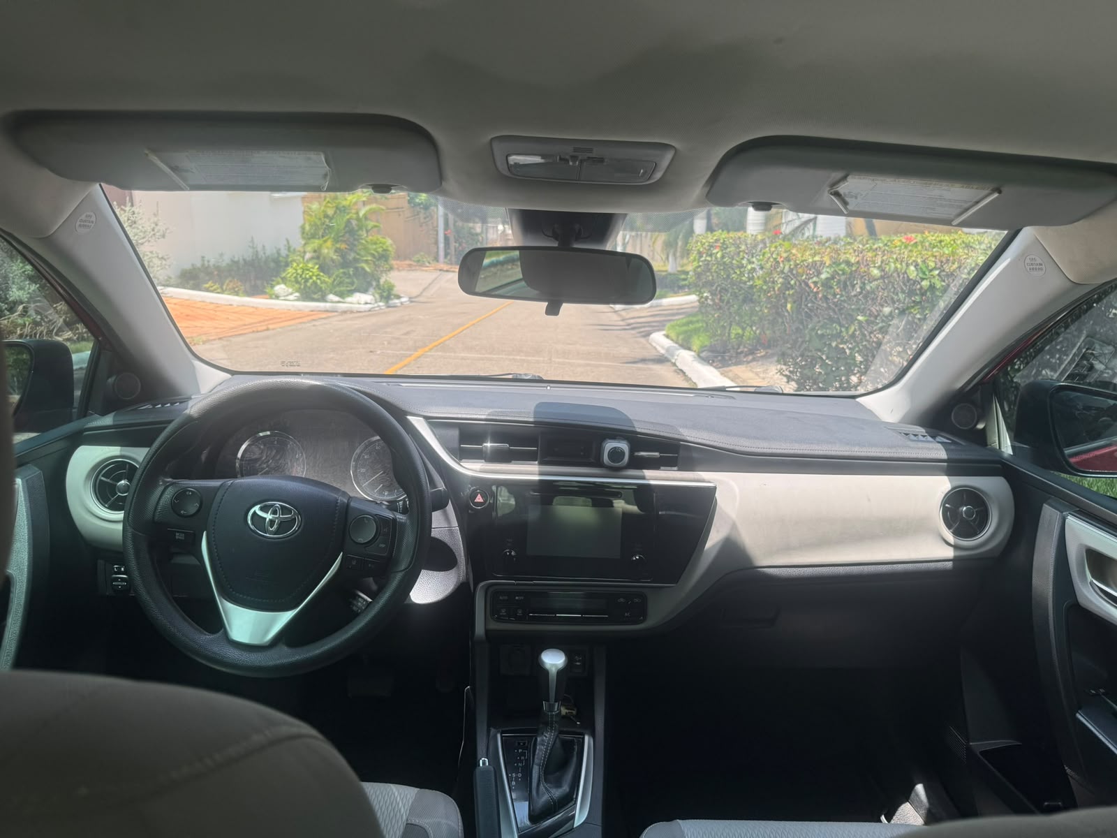 Toyota Corolla LE 2018 - foto 4