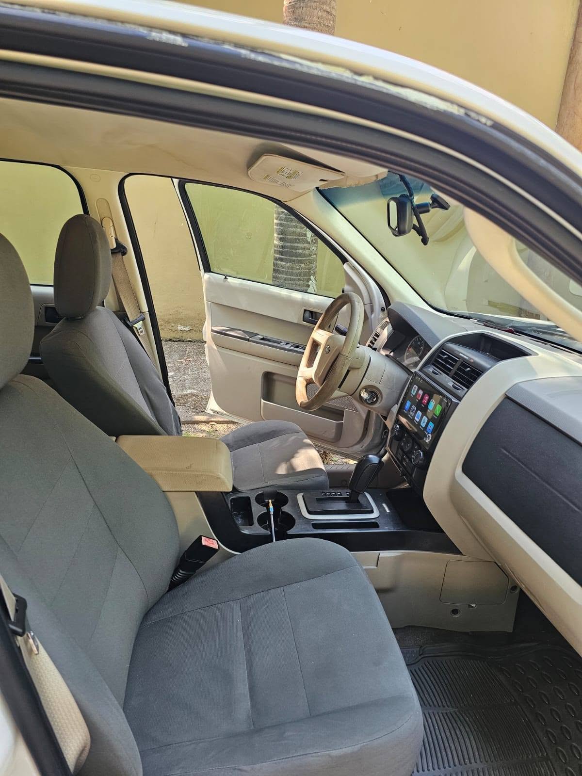 Ford Escape 2011 - foto 2