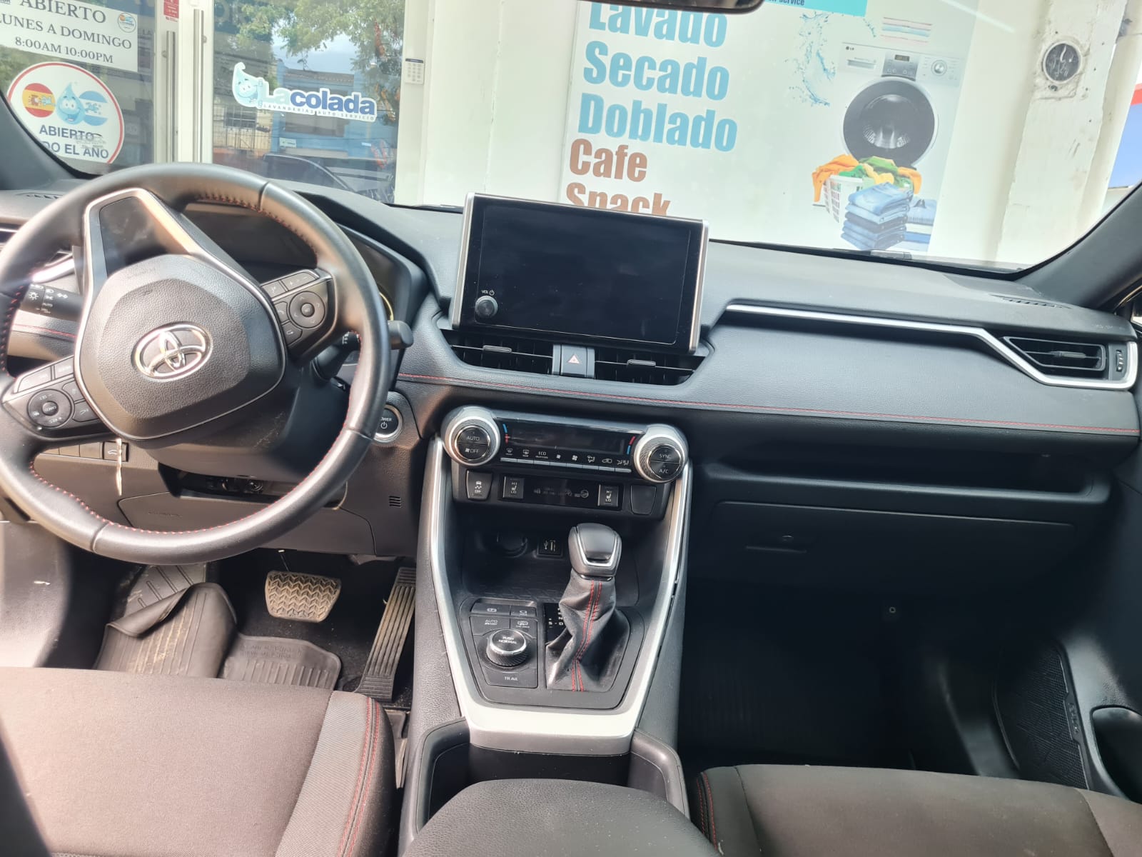 Toyota RAV4 LE Hybrid 2025 - foto 2