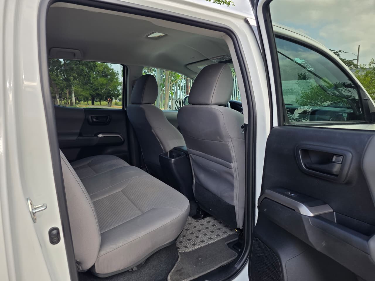 Toyota Tacoma SR5 2023 - foto 3