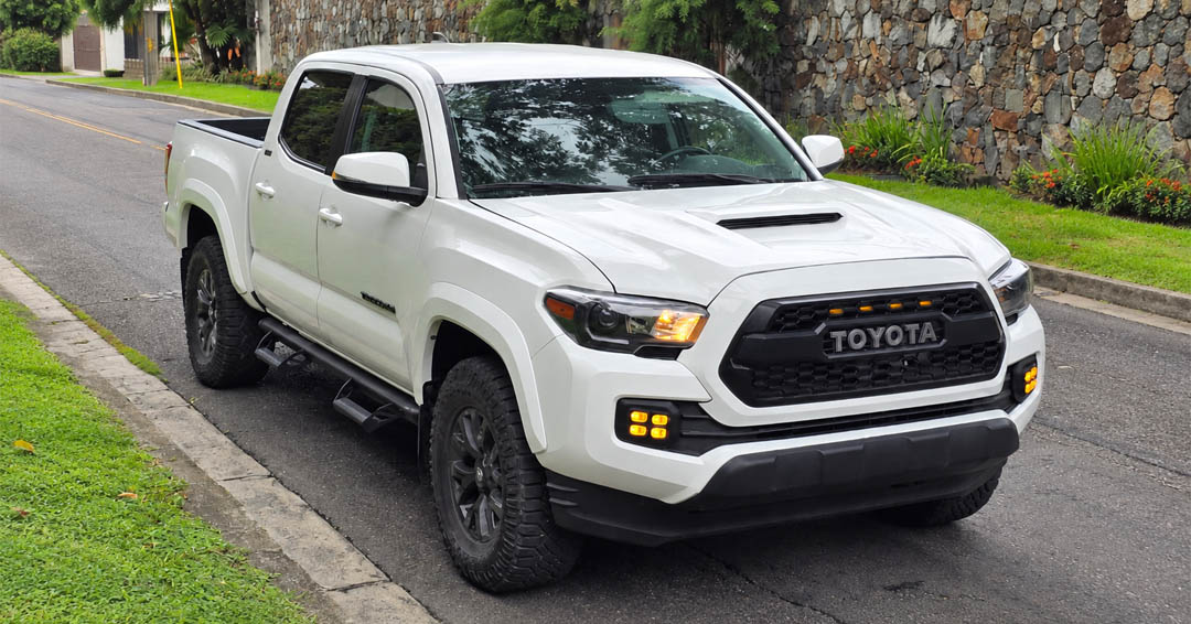 Toyota Tacoma SR5 2023