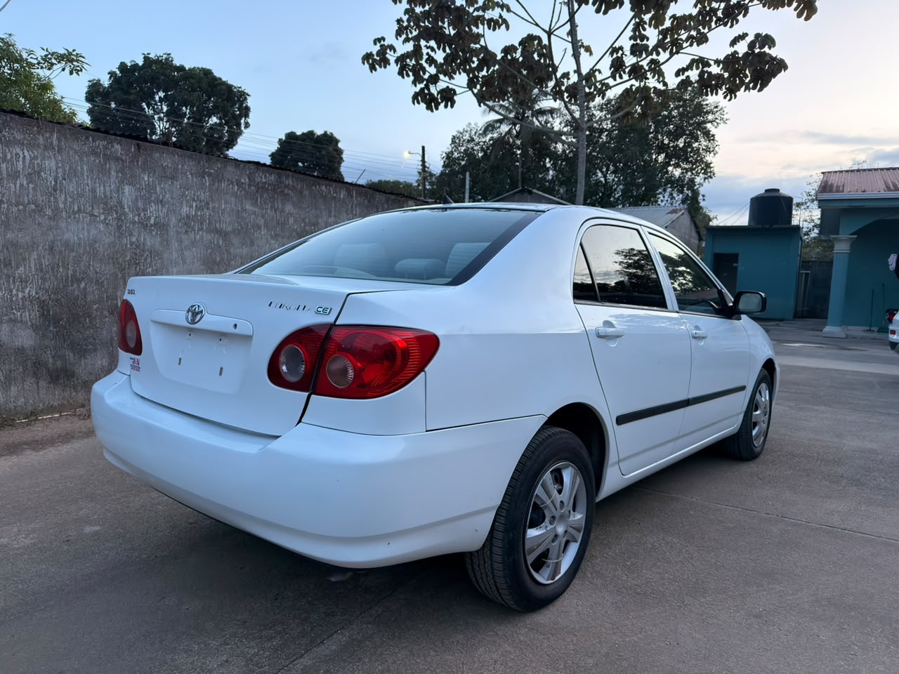 Toyota Corolla 2005 - foto 2