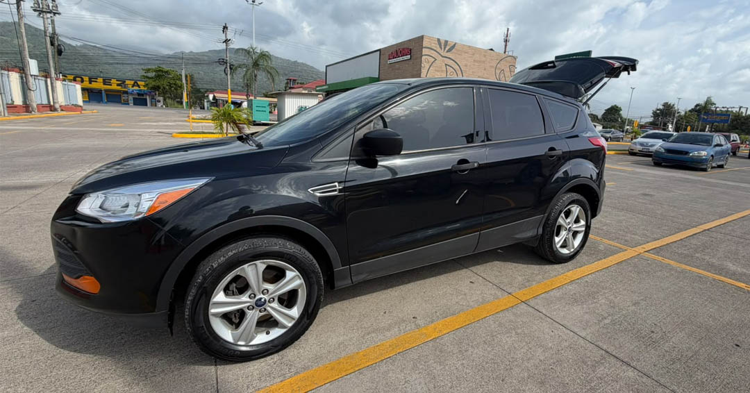 Ford Escape S 2014