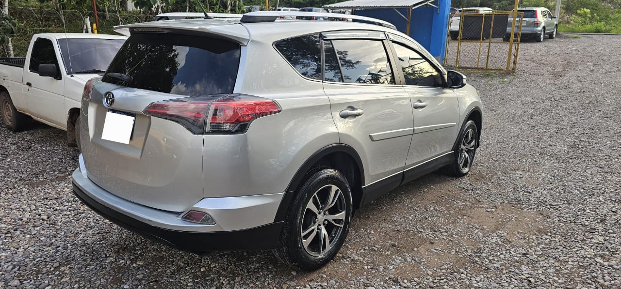 Toyota RAV4 2017 - foto 2