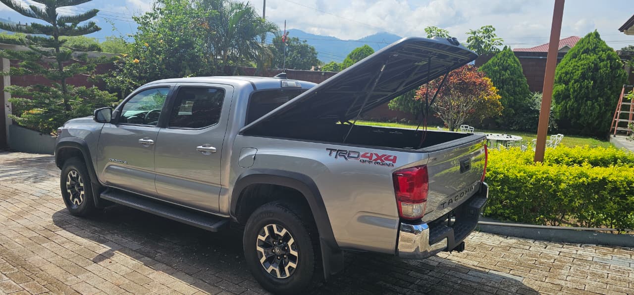 Toyota Tacoma TRD 2017 - foto 2