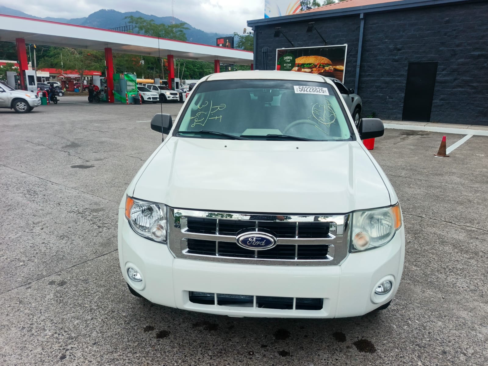 Ford Escape 2011 - foto 3