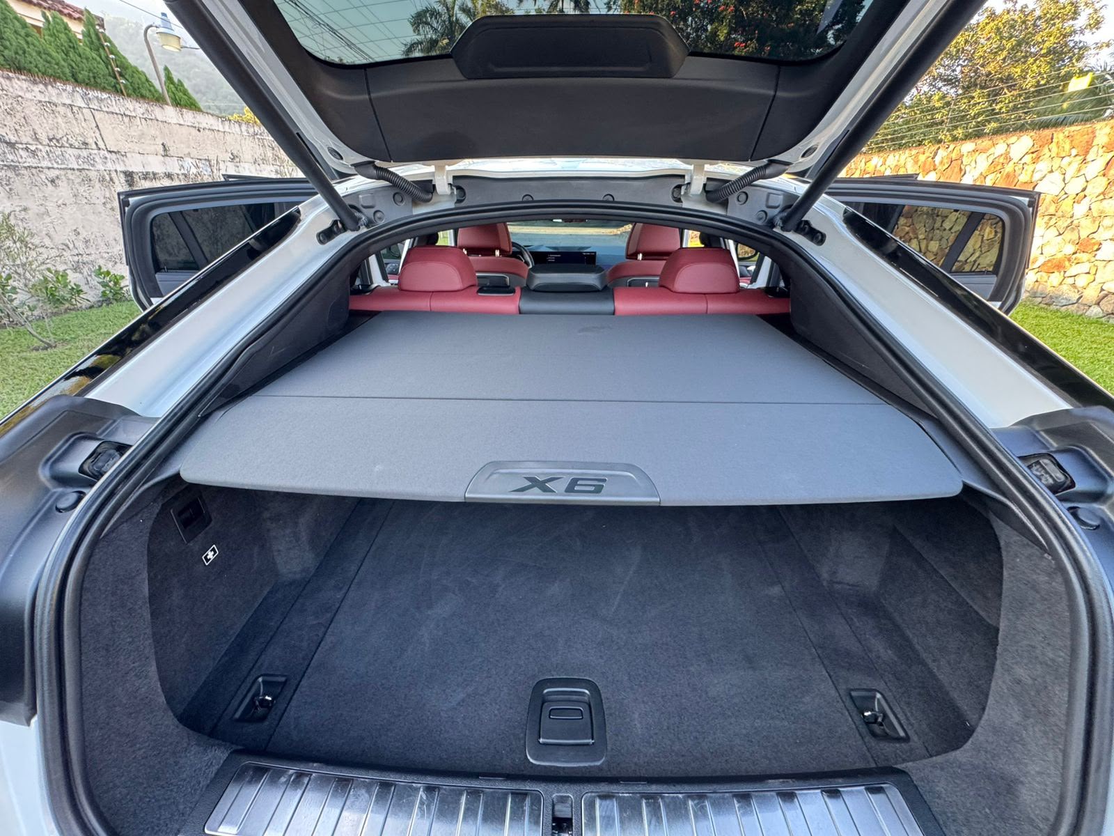 BMW X6 M 2025 - foto 8