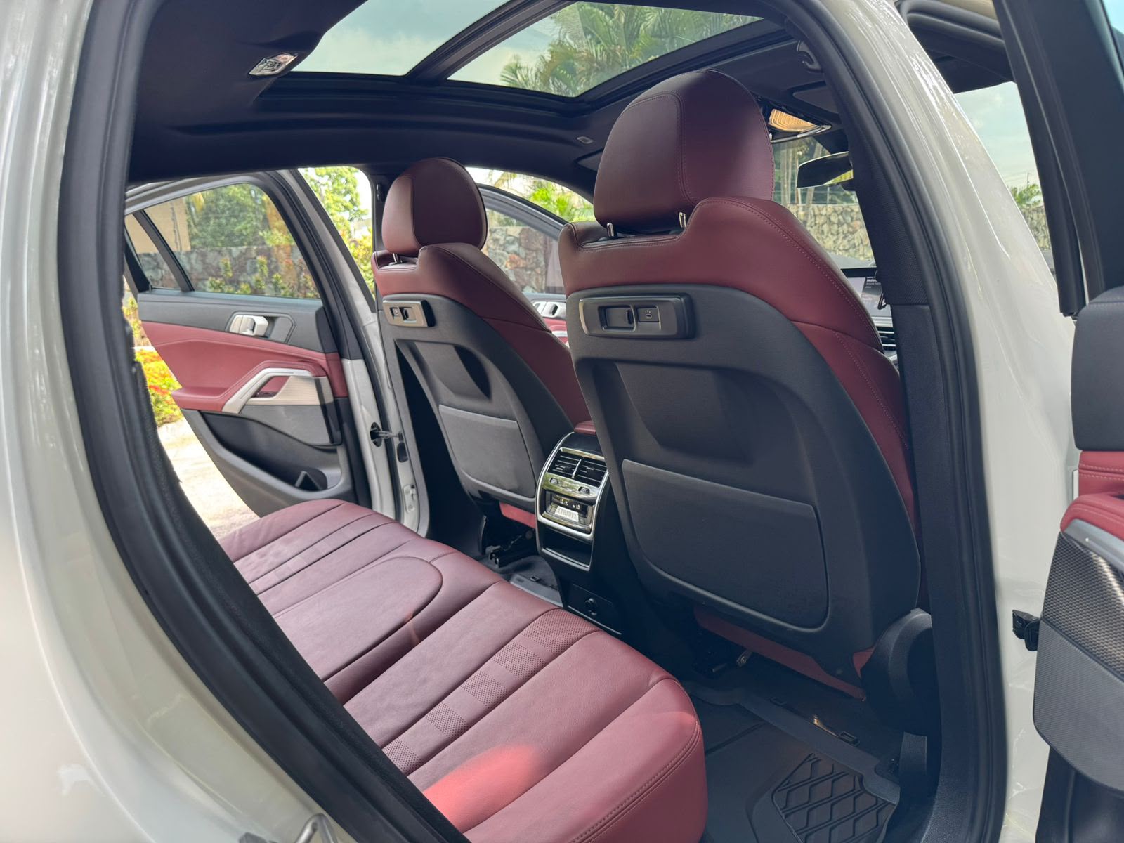 BMW X6 M50i 2022 - foto 5