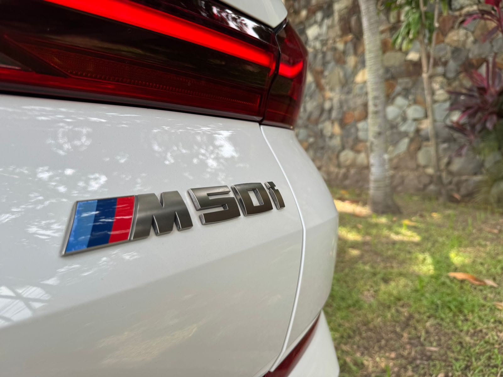 BMW X6 M50i 2022 - foto 7