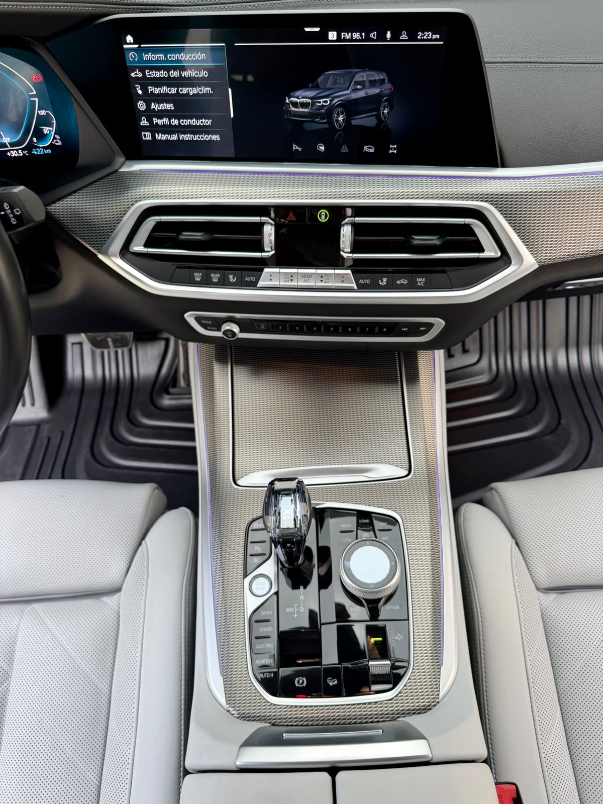 BMW X5  XDrive45E 2023 - foto 5